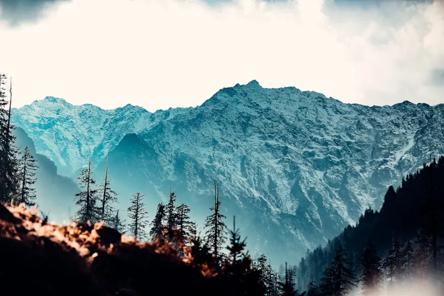 Colonial-era Mall Road Shimla with snow-dusted rooftops — Himachal honeymoon package